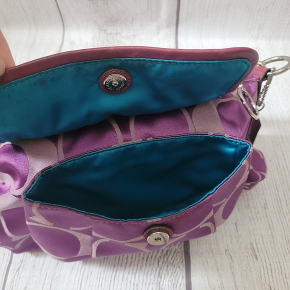 Coach Signature Shoulder Handbag Purse 13833 - Picture 7 of 8
